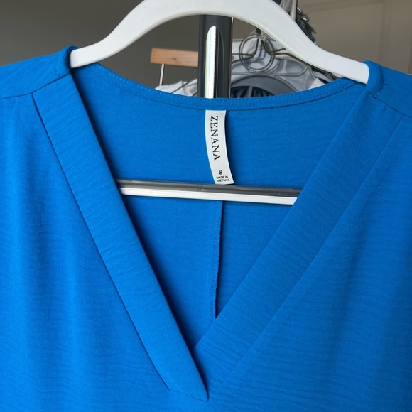 Zenana Women's Blue V-Neck Top S - Picture 2 of 6